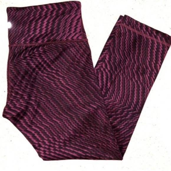 LULULEMON || Wunder Under Crop III Pants Zig Zag🌺 - Picture 2 of 10
